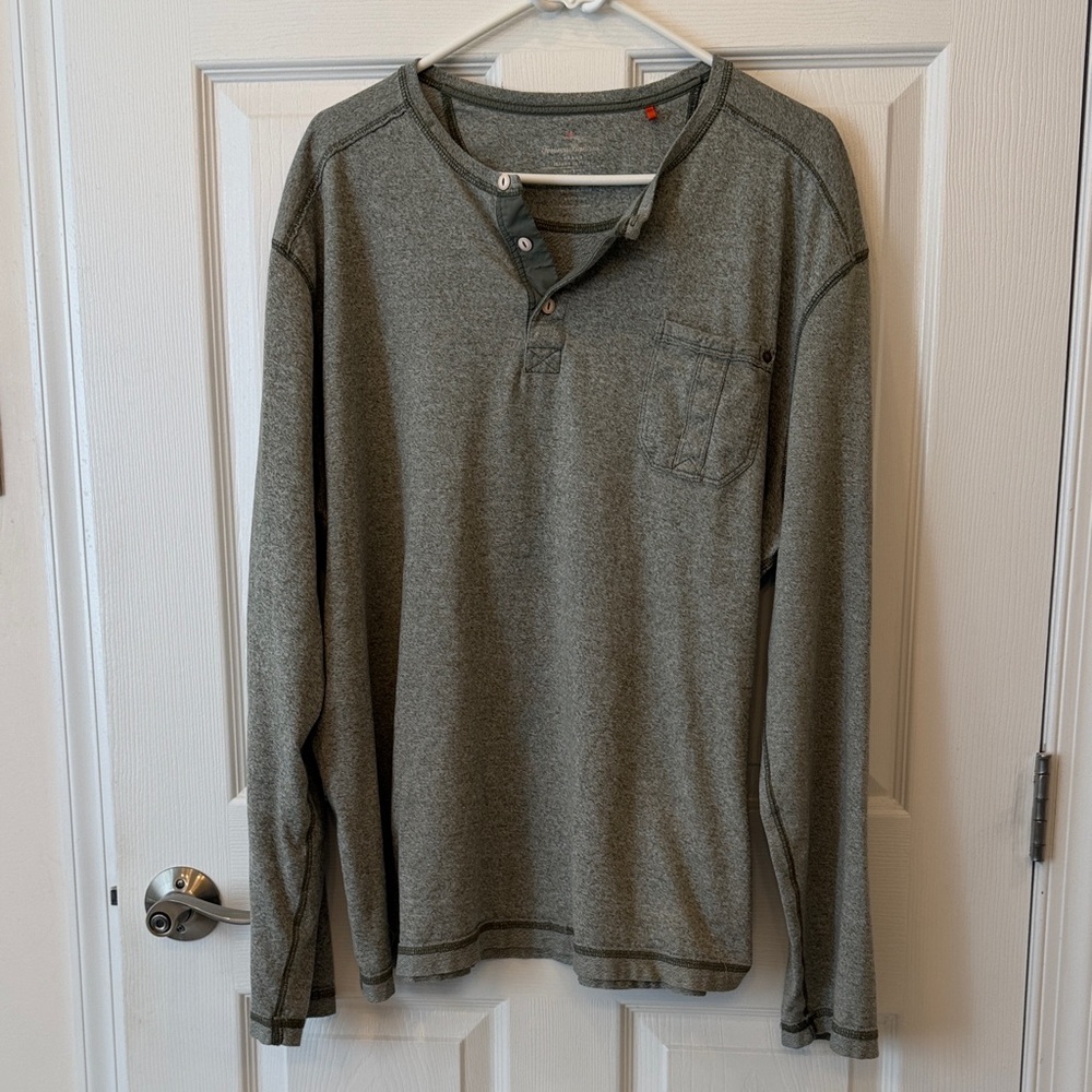 Tommy Bahama Green Long Sleeve Henley Shirt